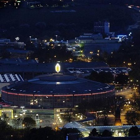 Schoene Grosse Wohnung 2 Schlafzimmer Bis 6 Pax Naehe Stadion Signal Iduna 도르트문트 외부 사진